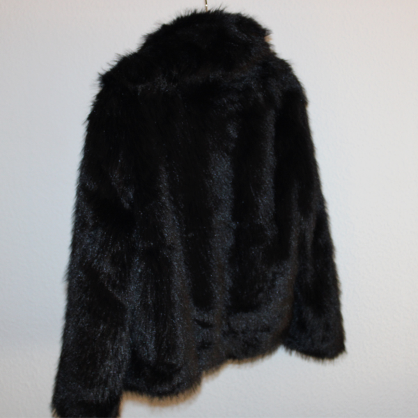 abrigo-pelo-negro-3